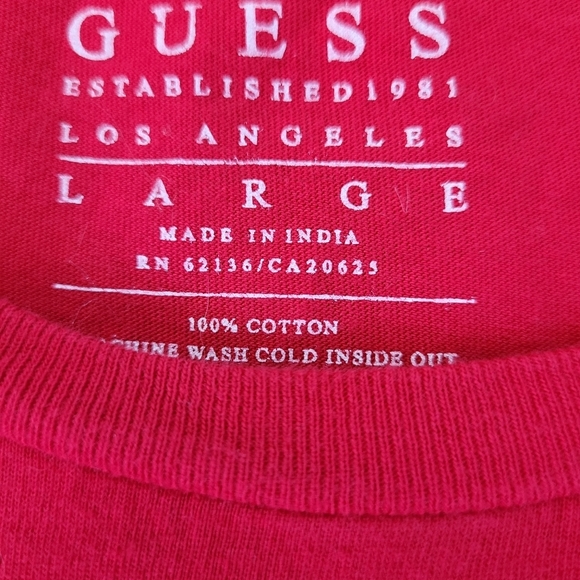 Guess red cotton tee shirt size large - Picture 3 of 3